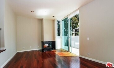 401 California Ave in Santa Monica, CA - Building Photo - Building Photo