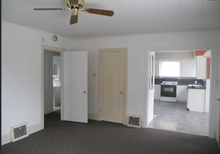 2817 W Maplewood Ave in Bellingham, WA - Building Photo - Building Photo