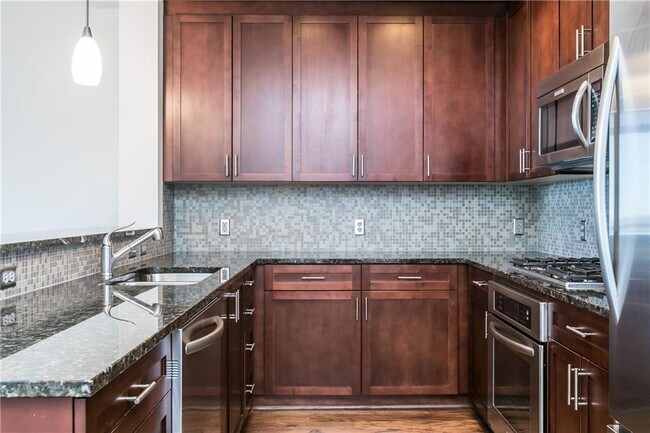 270 17th St NW in Atlanta, GA - Building Photo - Building Photo