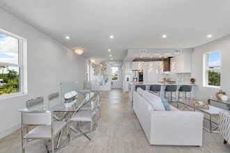 99 Seaside Ave in Key Largo, FL - Building Photo - Building Photo