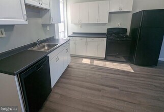 2206 Fairmount Ave in Philadelphia, PA - Building Photo - Building Photo