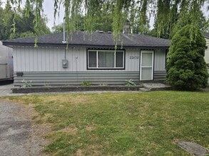 23170-23126 126 Ave in Maple Ridge, BC - Building Photo - Building Photo