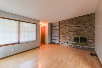 1943-1945 Buchanan St NE in Minneapolis, MN - Building Photo - Building Photo