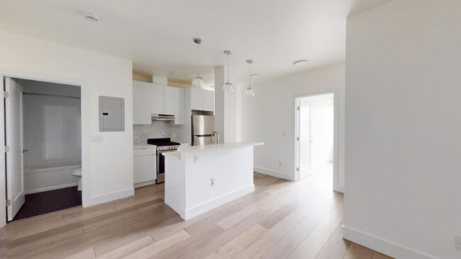 property at 1408 California St