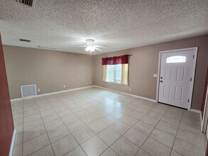 725 17th Pl SW in Vero Beach, FL - Building Photo - Building Photo