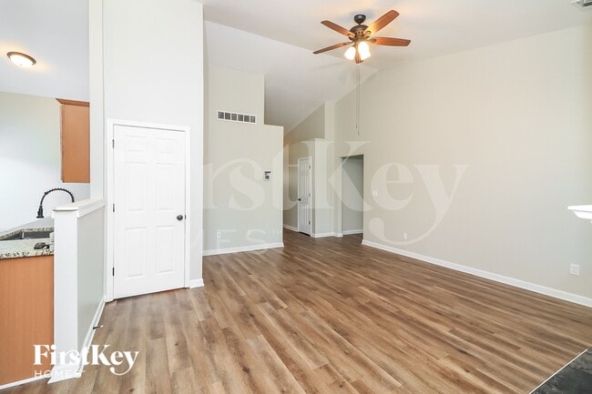 173 Elderberry Point in Dallas, GA - Foto de edificio - Building Photo