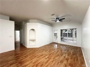 16 N 47th St in McAllen, TX - Building Photo - Building Photo