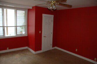 3 W Hollister St, Unit 1 in Cincinnati, OH - Foto de edificio - Building Photo