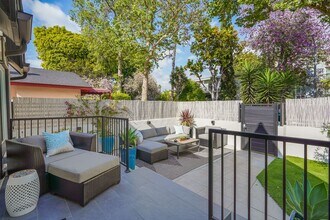 619 Westmount Dr in West Hollywood, CA - Building Photo - Building Photo