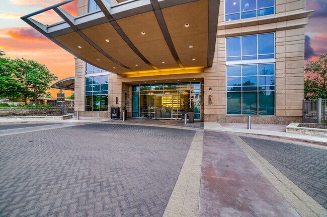 4242 Broadway, Unit 1506 in San Antonio, TX - Building Photo - Building Photo