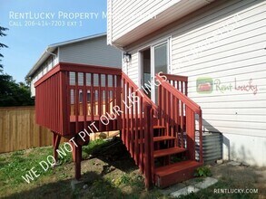 1512 S Puget Dr in Renton, WA - Building Photo - Building Photo