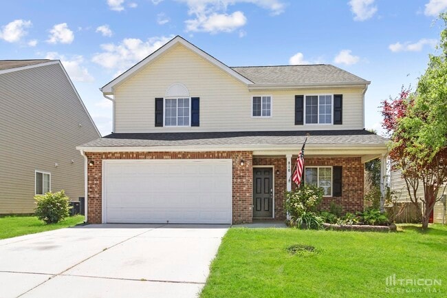 property at 810 Topsail Dr