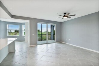 14141 Heritage Landing Blvd in Punta Gorda, FL - Building Photo - Building Photo