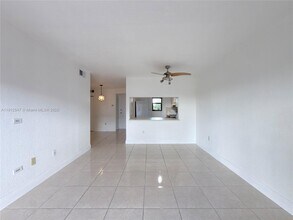8500 NW 8th St in Miami, FL - Building Photo - Building Photo