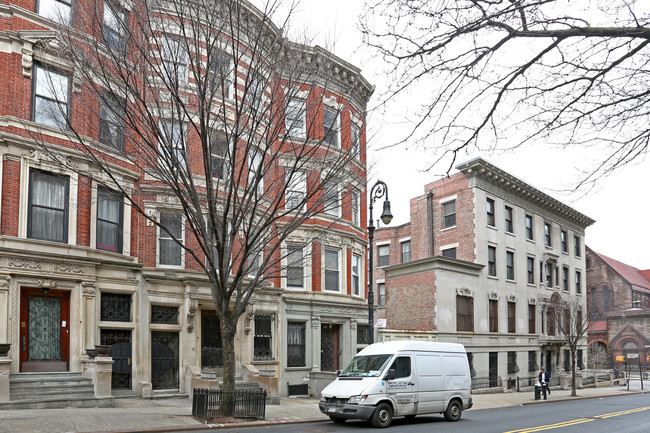 453 W 141st St in New York, NY - Foto de edificio - Building Photo