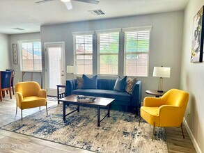 3708 E Kerry Ln in Phoenix, AZ - Building Photo - Building Photo