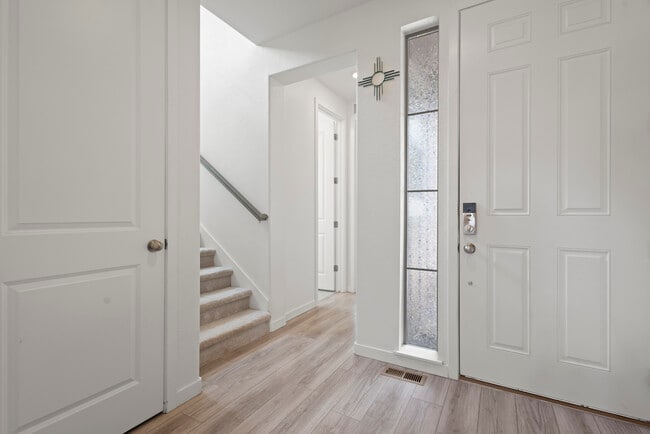 8372 Bijou Crk Ave in Littleton, CO - Building Photo - Building Photo