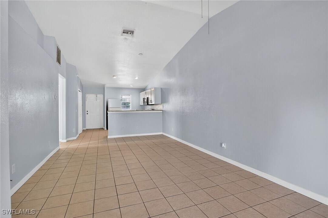 4424 26th St SW in Lehigh Acres, FL - Building Photo
