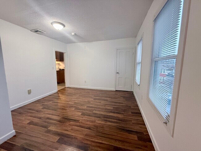 12 South St in New Britain, CT - Foto de edificio - Building Photo