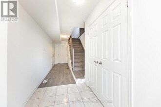 49 Woodstream Dr in Toronto, ON - Building Photo - Building Photo