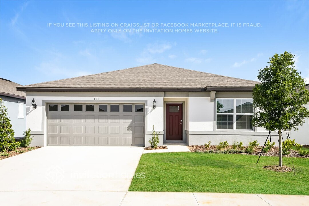 121 Royal Fern Dr in Lake Alfred, FL - Building Photo