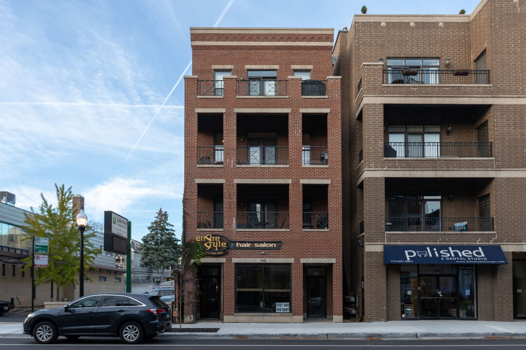 1448 W Belmont Ave in Chicago, IL - Building Photo