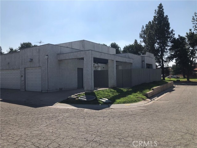 1520 E Coulston St-Unit -1 in San Bernardino, CA - Foto de edificio