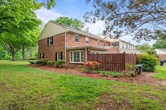 3905 Valley Ct in Winston-Salem, NC - Building Photo - Building Photo