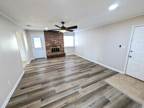 35 Solar St in Mary Esther, FL - Building Photo - Building Photo