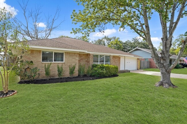 5451 Redstart St in Houston, TX - Building Photo - Building Photo