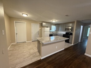 2821 Materhorn Dr in Dallas, TX - Building Photo - Building Photo
