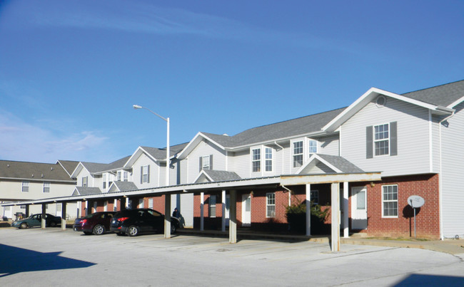 Freemont Hills Townhomes in Ozark, MO - Building Photo - Building Photo