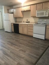 9844 N Lewis Ave in Kansas City, MO - Building Photo - Building Photo