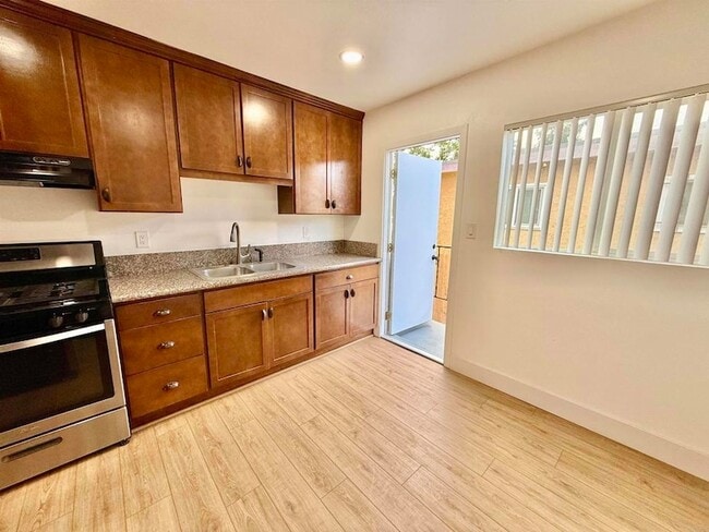 220 S 35th St, Unit 2 in San Diego, CA - Building Photo - Building Photo