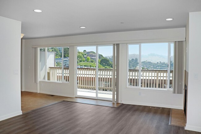 property at 55 Marinero Cir