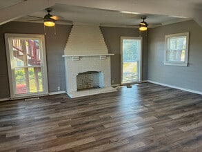 Room in Duplex on W Strickland St in Douglasville, GA - Building Photo - Building Photo