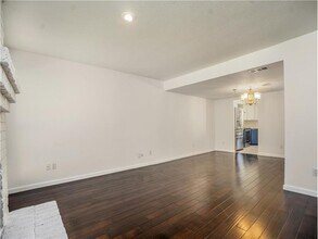 746 Country Pl Dr in Houston, TX - Foto de edificio - Building Photo