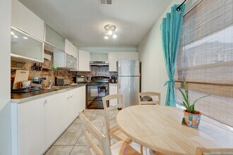 1208 SW 2nd Ct, Unit 1 in Fort Lauderdale, FL - Building Photo - Building Photo