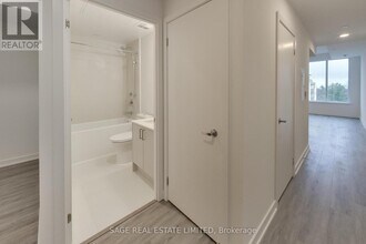 1-701 Cardiff Rd in Toronto, ON - Building Photo - Building Photo