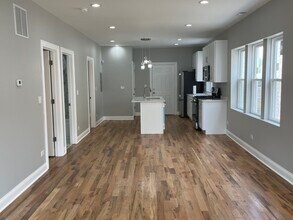 10914 S Vernon Ave in Chicago, IL - Building Photo - Building Photo