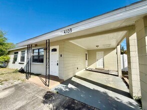 4109 W Wallace Ave in Tampa, FL - Building Photo - Building Photo