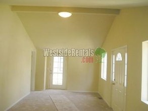 416 E Cypress St, Unit D in Glendale, CA - Building Photo - Building Photo