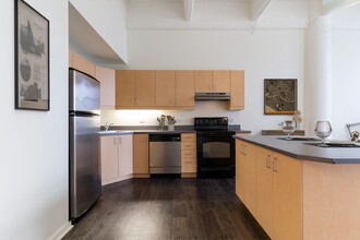 Lofts 640 in Philadelphia, PA - Foto de edificio - Building Photo