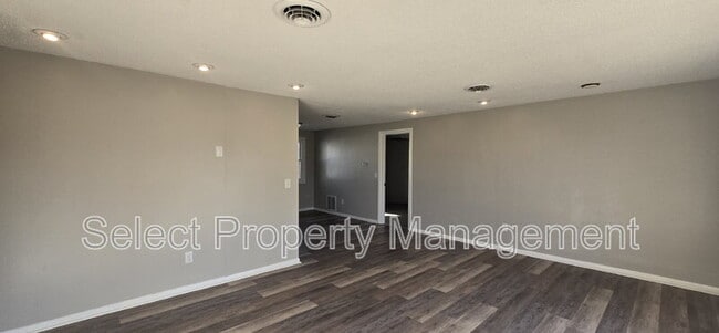 3914 Maplecrest Rd in Fort Wayne, IN - Building Photo - Building Photo