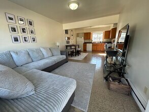 1016 W 20th St, Unit 1016 in Cedar Falls, IA - Building Photo - Building Photo