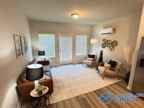 120 Foster Wy Dr in Huntsville, AL - Building Photo - Building Photo