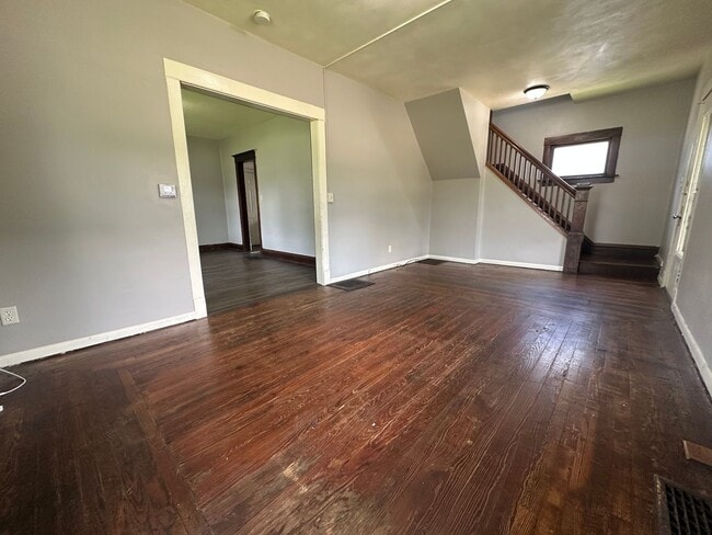property at 1905 Mulberry St