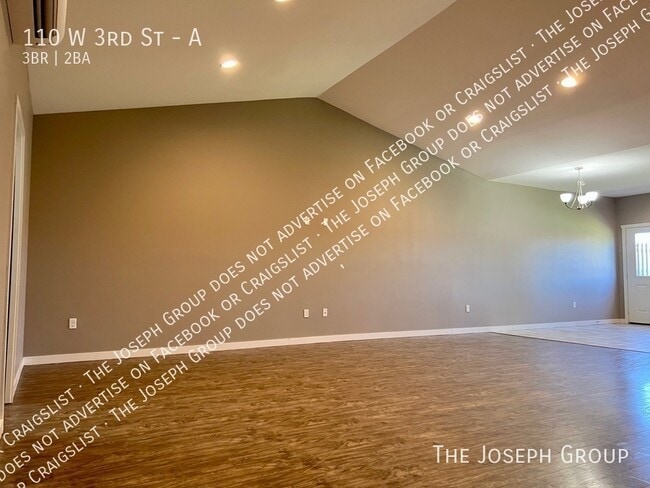 110 W 3rd St in Everson, WA - Building Photo - Building Photo