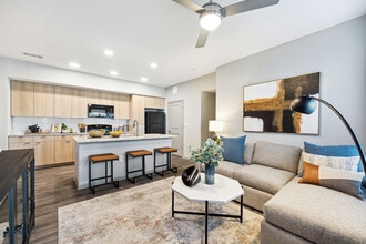 Willow Plaza in Houston, TX - Foto de edificio - Building Photo