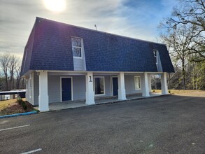 Eastbrook Apartments in Vicksburg, MS - Building Photo - Building Photo